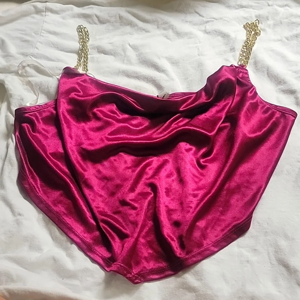 Crop top - Picture 1 of 1